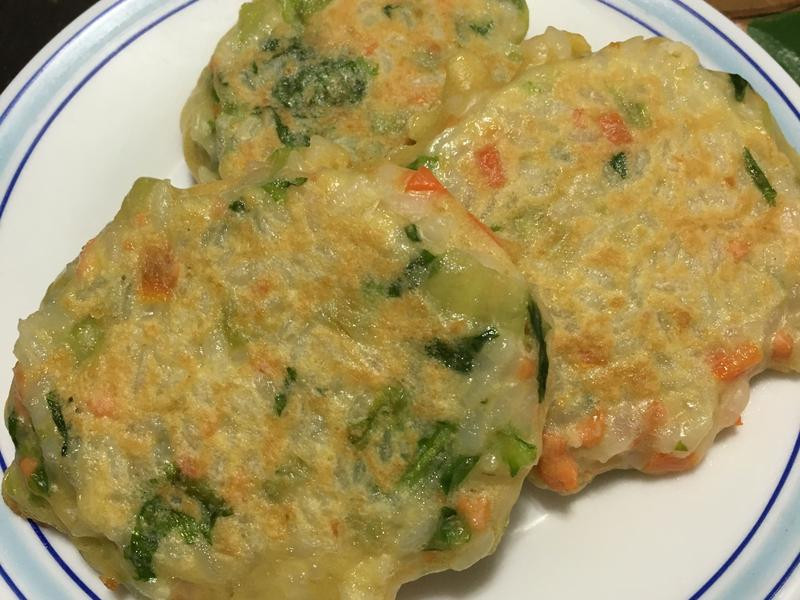 蔬菜鲑鱼米煎饼的做法