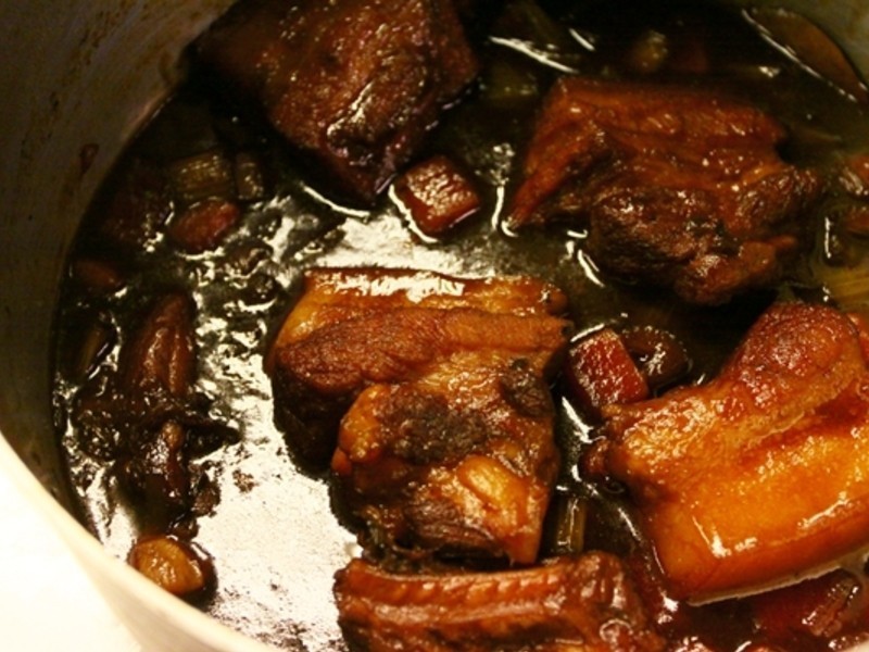 亚洲风味啤酒烩猪五花的做法