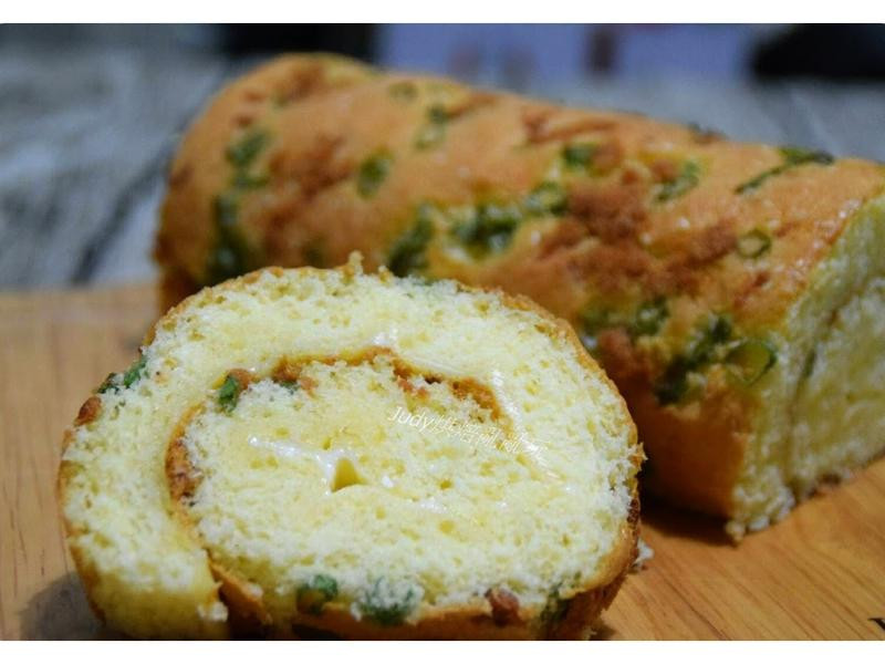 葱花肉松蛋糕卷的做法