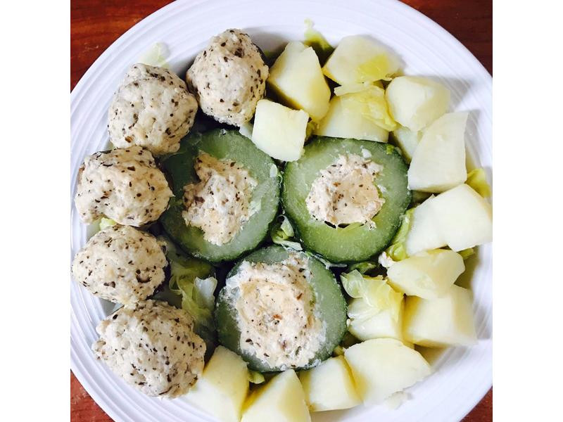 黄瓜镶肉香菇鸡肉丸子的做法