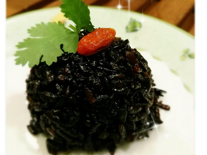 桂圆甜紫黑米糕的做法