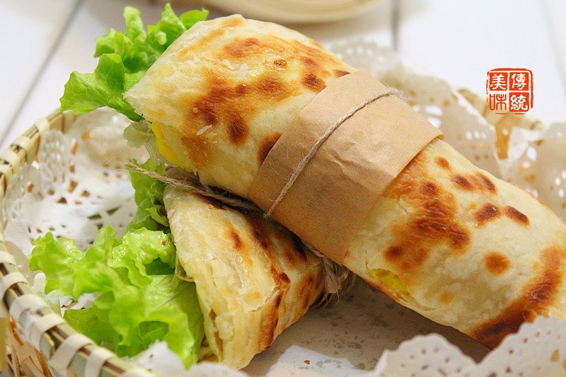 鸡蛋灌饼的做法