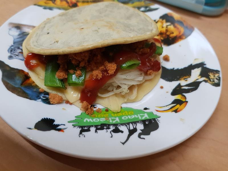 鱼松蔬菜松饼堡的做法