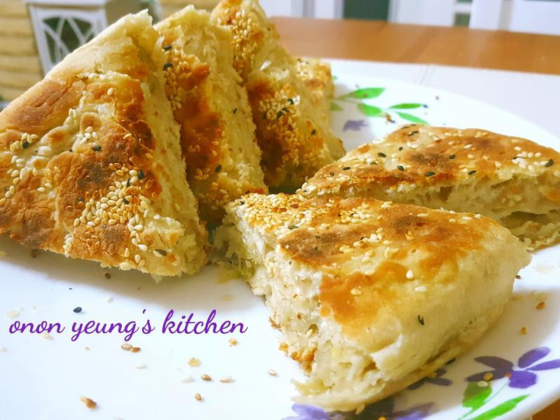 葱油酥厚烧饼的做法