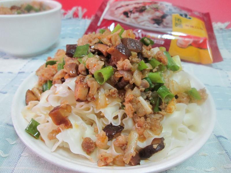 麻辣肉酱拌宽卷的做法