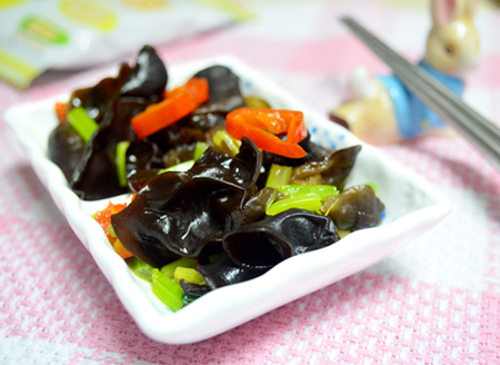 ���۳�ľ��������