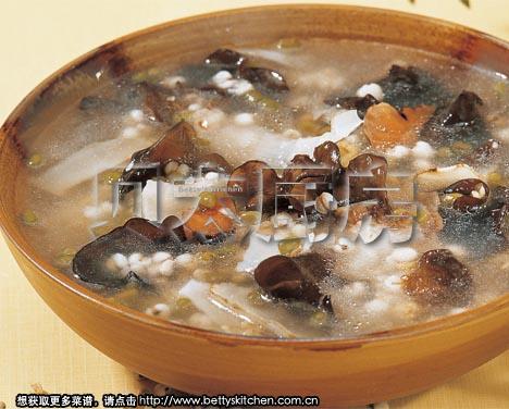木耳美颜汤的做法