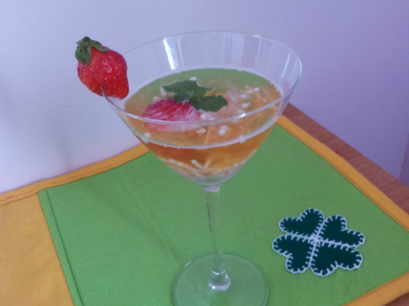 ����ݮ�Ͱ�ӥ�����̡����ӳ��յ��Ҽ�֮�����ݮƯ��������