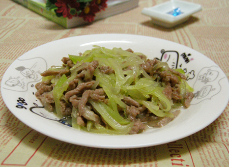 莴笋炒牛肉丝的做法