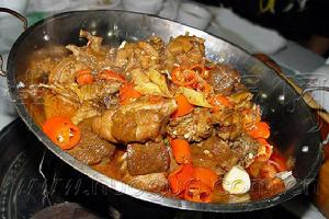 啤酒鸭火锅的做法