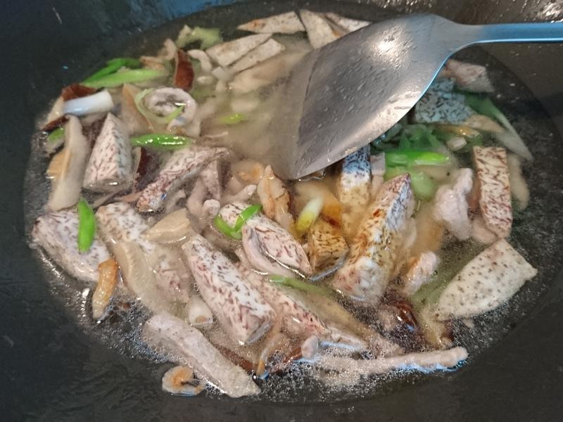 ����ζ��ͷ�׷۵�����