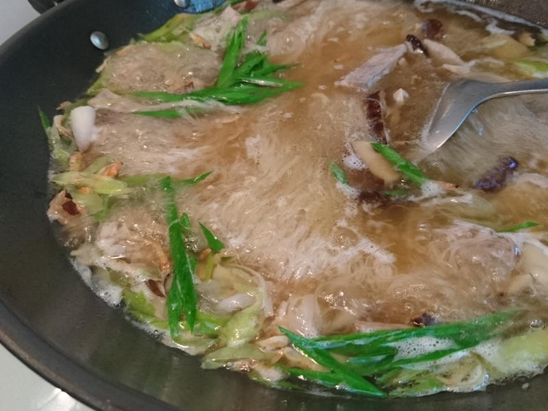 ����ζ��ͷ�׷۵�����