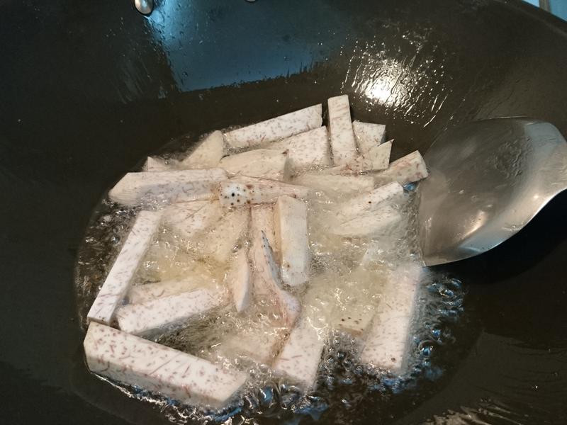 ����ζ��ͷ�׷۵�����