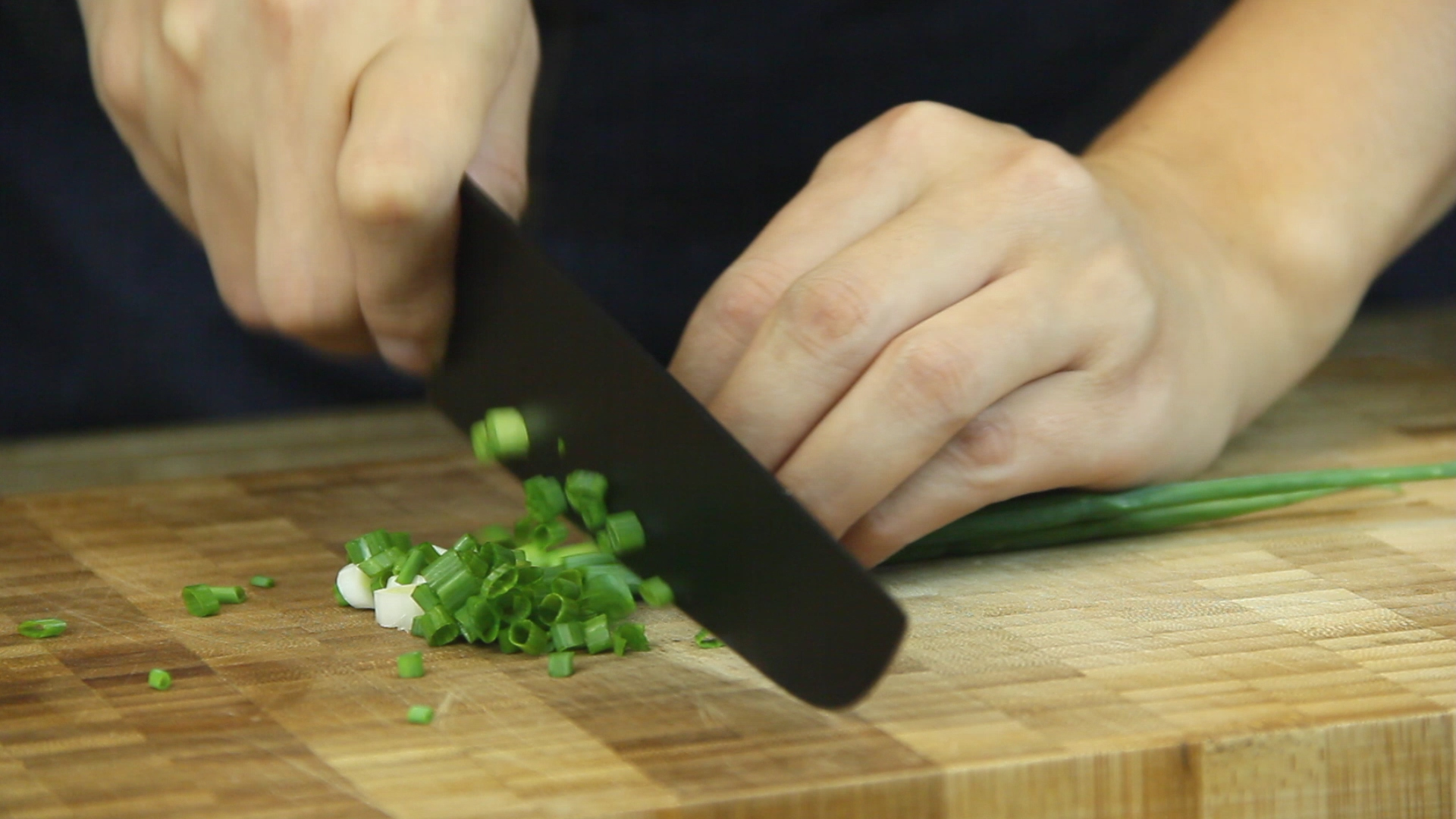 ���׷�˿������