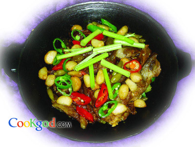 干锅黑山羊的做法