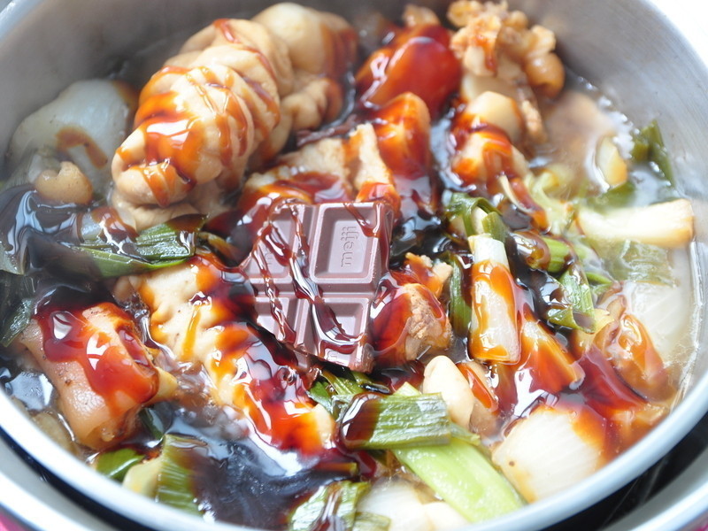 【我与大同的美味料理】醉香绍兴猪脚卤肥肠的做法