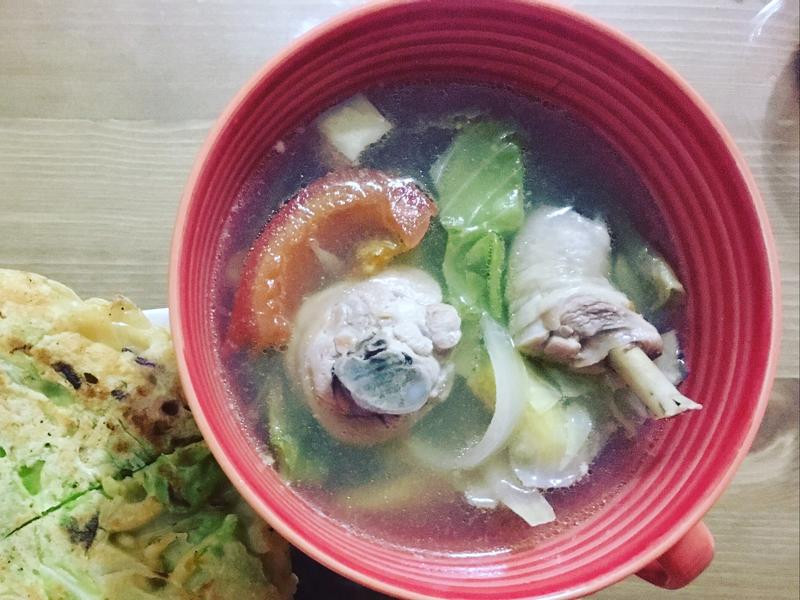 健康无油番茄蔬菜鸡肉汤的做法