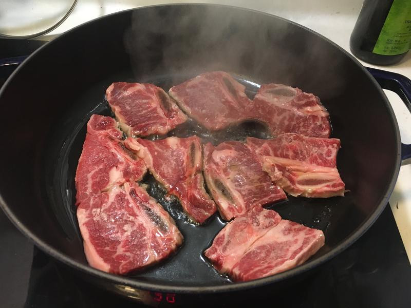 ��ʽ��ţ�йǵ�����