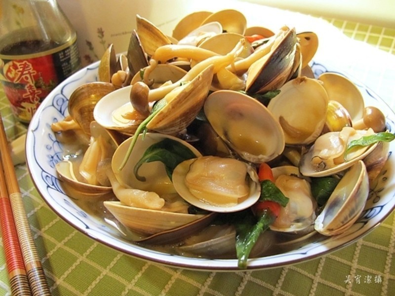 鲜味炒蛤蜊。谷盛寿喜烧的做法