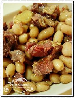 咸鸭腿煮花生米的做法