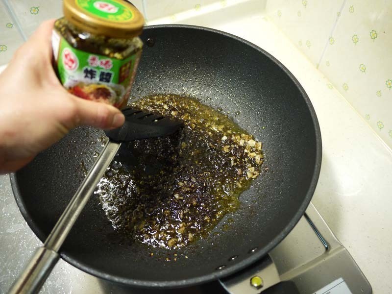 ��ɫţ���������