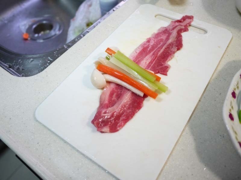 ��ɫţ���������