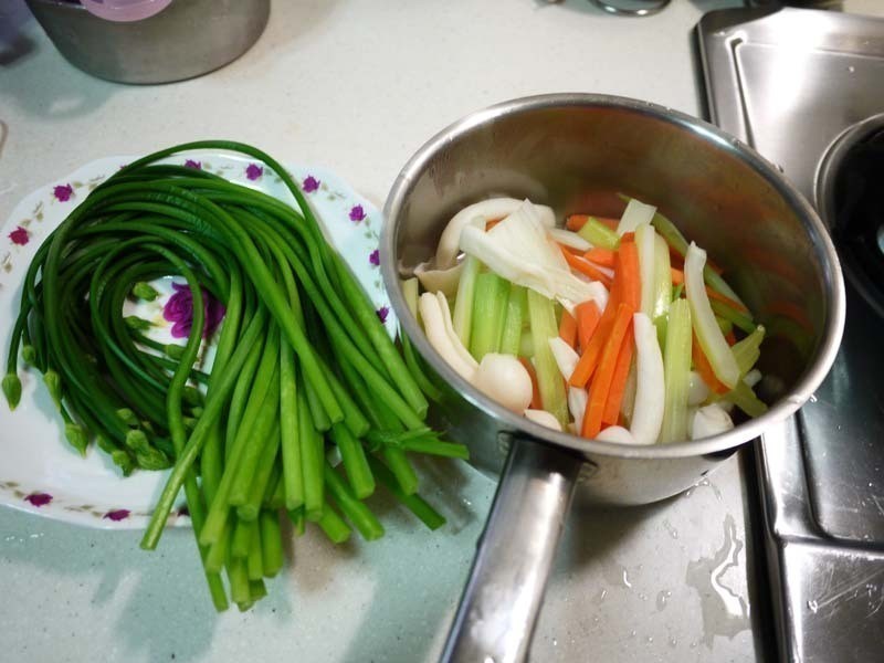 ��ɫţ���������