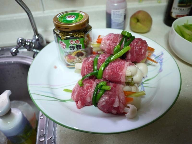 ��ɫţ���������