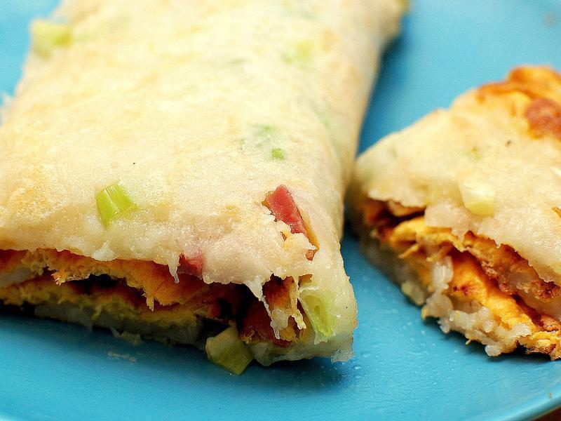 两步骤轻松完成美味蛋饼的做法