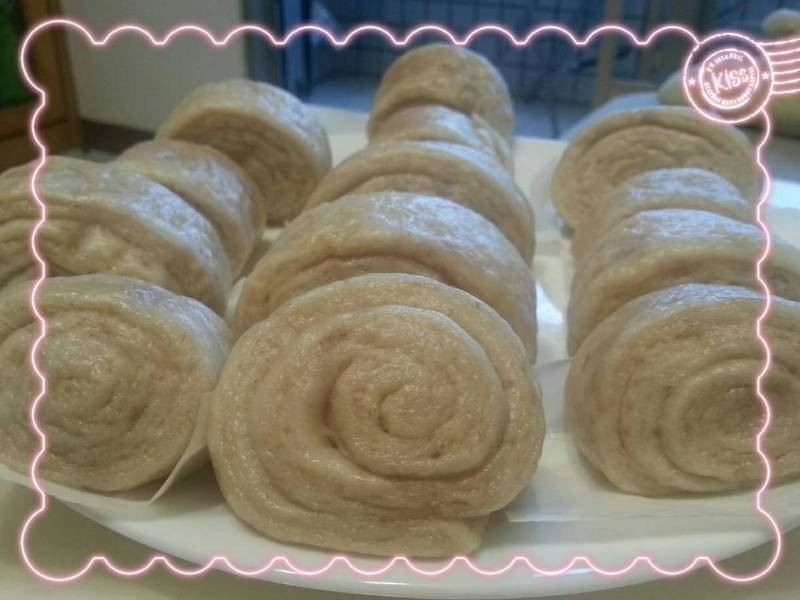 真材实料--鲜奶芋头小馒头的做法