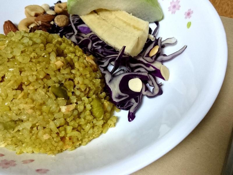 金色穗稻咖哩鲑鱼炊饭的做法