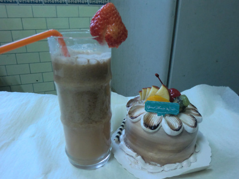 《草莓就爱鹰牌炼奶》 特调草莓奶茶的做法