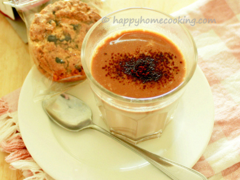 香浓幼滑热朱古立奶的做法