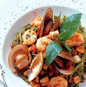 蕃茄海鲜菠菜面的做法