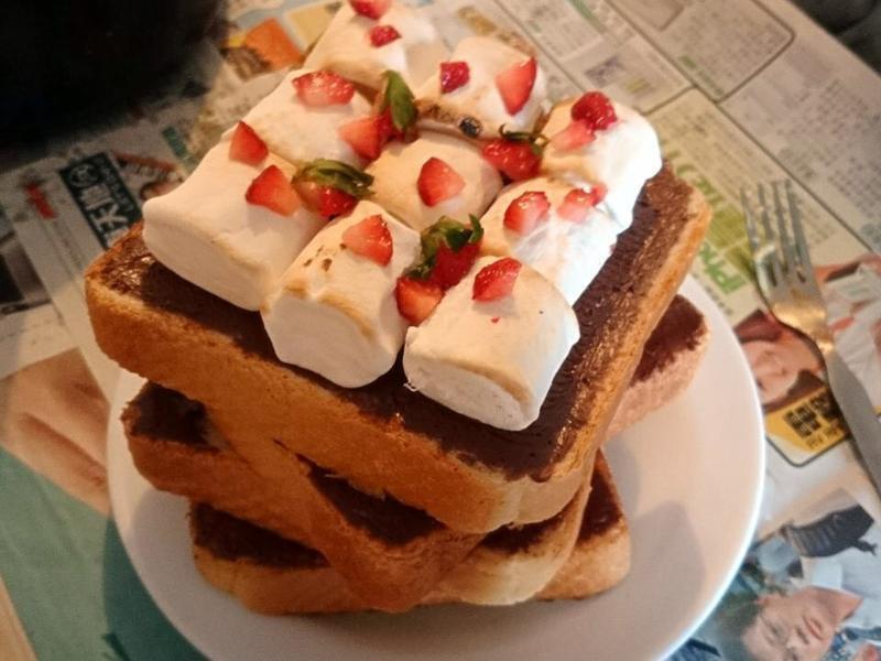 棉花糖层层吐司盒 —香蕉配榛子酱的做法