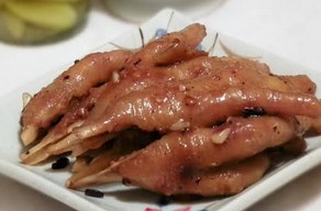 ������צ������