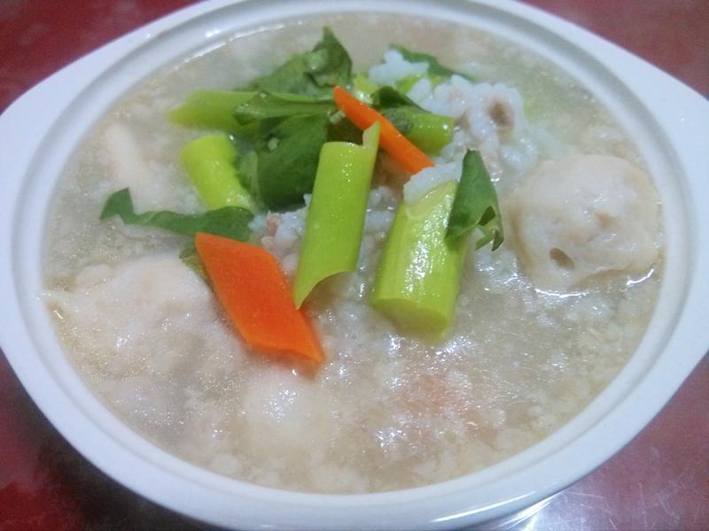 芦笋鱼丸粥的做法