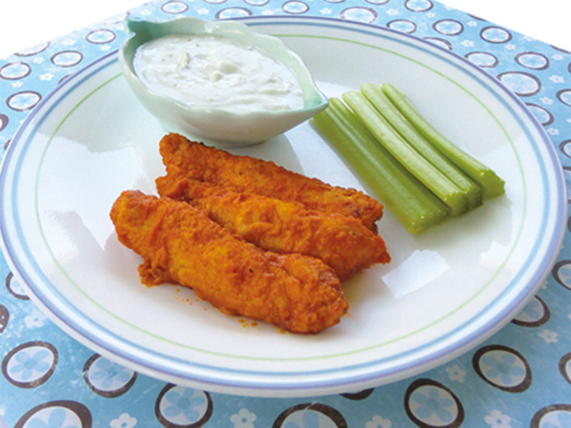 美式辣鸡条佐蓝乳酪优格酱的做法