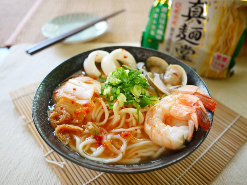 泡菜海鲜拉面的做法