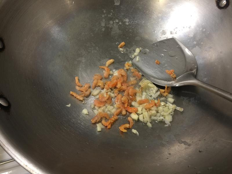 �����˳�Ϻ�׵�����