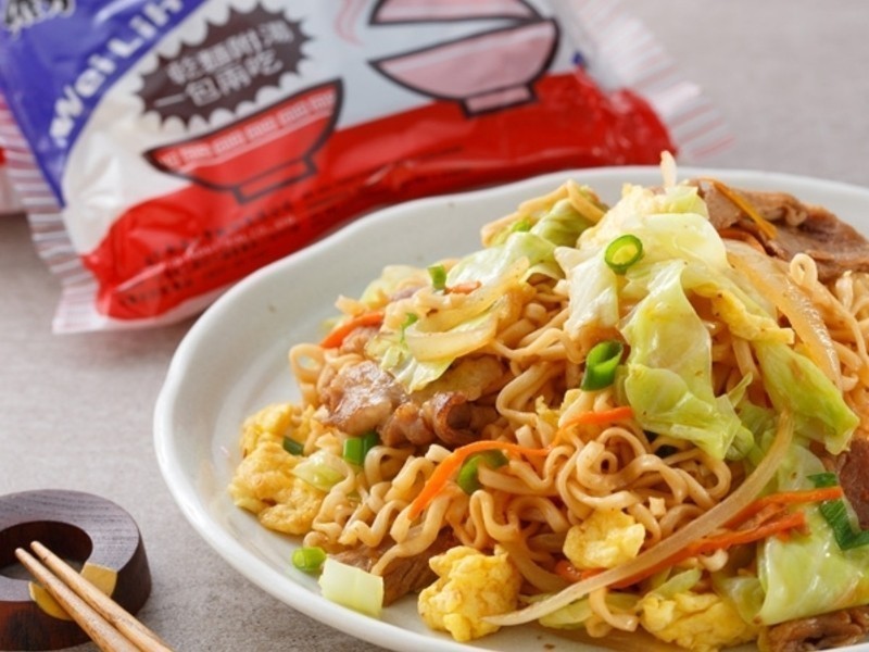 维力炸酱炒泡面的做法