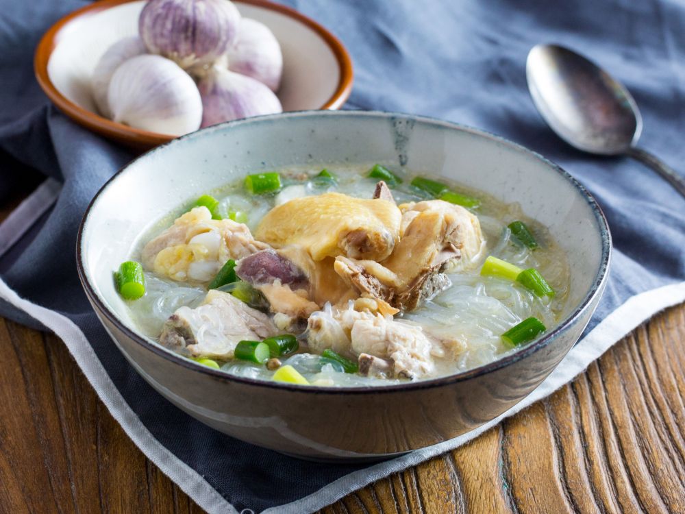 香浓蒜头粉丝鸡汤的做法