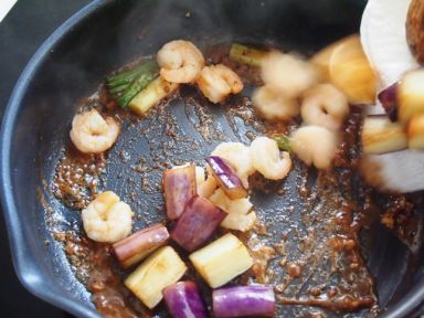 �ڽ�Ϻ��ը���ӵ�����