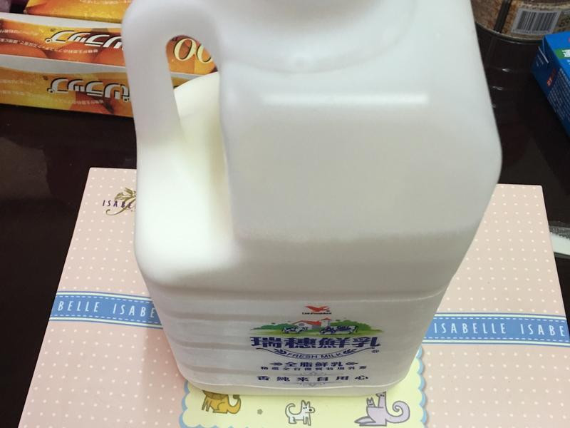 �h����������