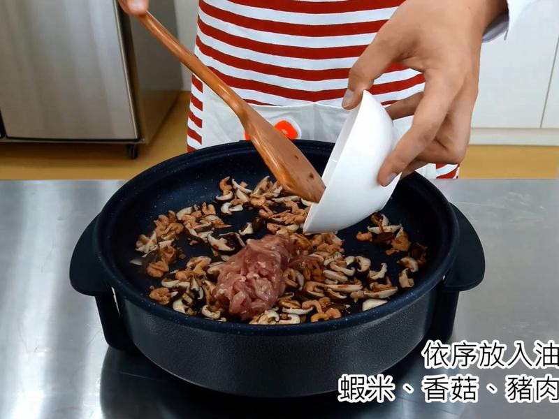 ӣ��Ϻ�׸������