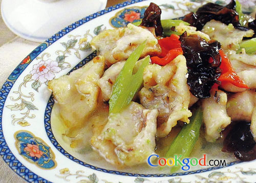 油爆鱼片的做法