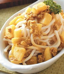 洋芋咖哩酱面的做法