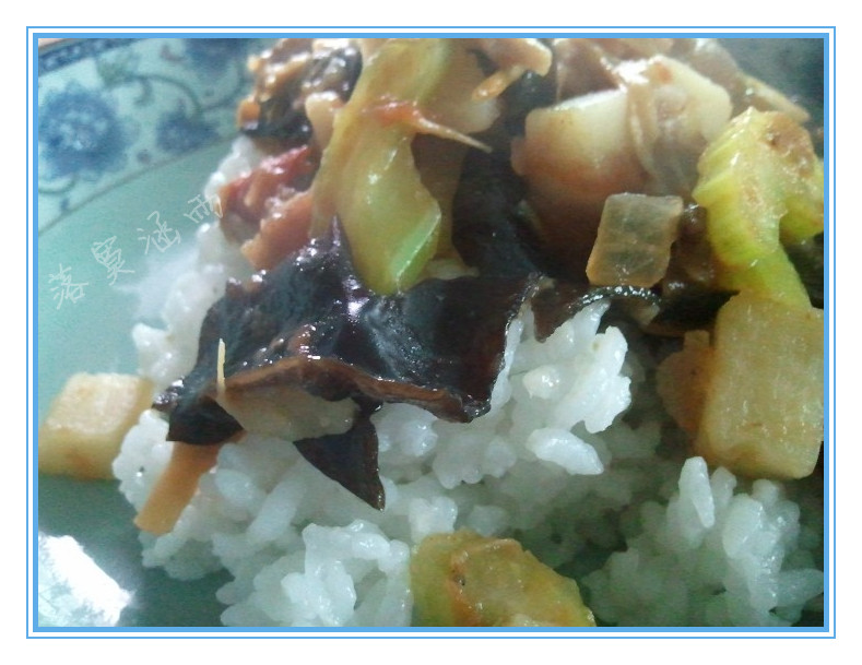 土豆盖浇饭 他最爱我也爱的做法