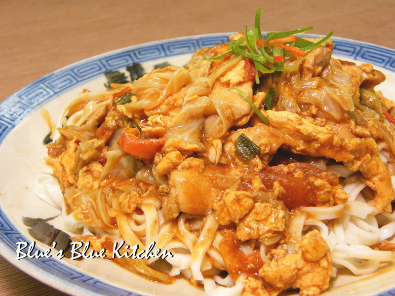 蕃茄蛋鸡肉烩面的做法