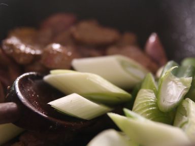 �б����������